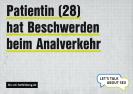 Grauer Hintergrund mit Aufschrift "Patientin (28) hat Beschwerden beim Analverkehr"